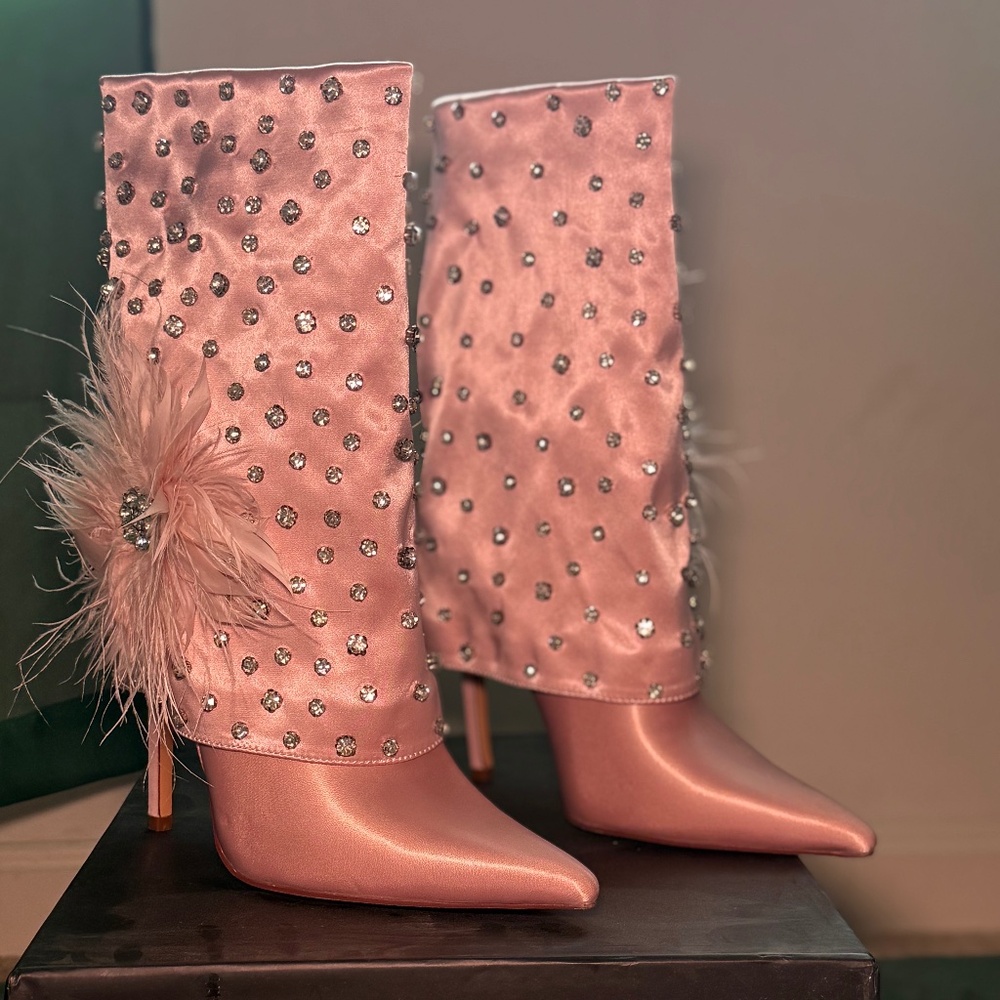 Akira boots